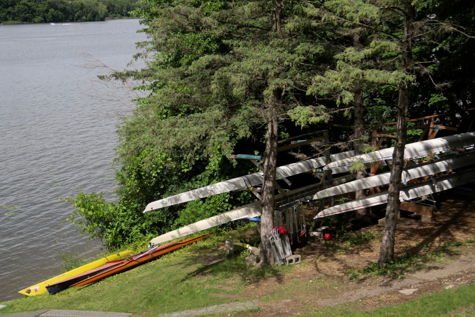 Birch's on the Lake Boats
